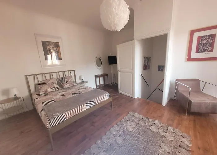 Petite Maison Entre Mer Et Montagne